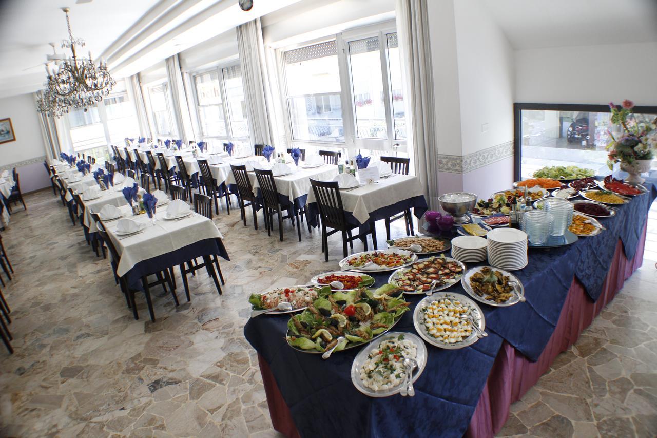 Hotel Adria Беллария-Иджеа-Марина Экстерьер фото