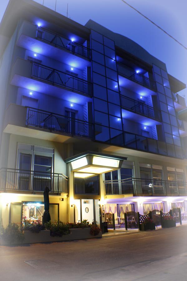 Hotel Adria Беллария-Иджеа-Марина Экстерьер фото